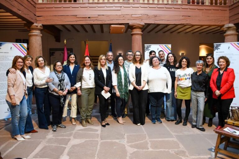 C-LM celebra el Día de la Visibilidad Lésbica llamando a combatir la doble discriminación que enfrentan estas mujeres