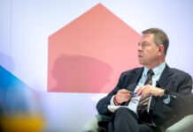 Page avanza que C-LM trabajará para recurrir al Constitucional el reparto de menores