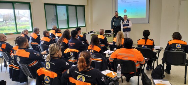 Voluntarios de Protección Civil, algunos de Tomelloso, se forman en la búsqueda de desaparecidos