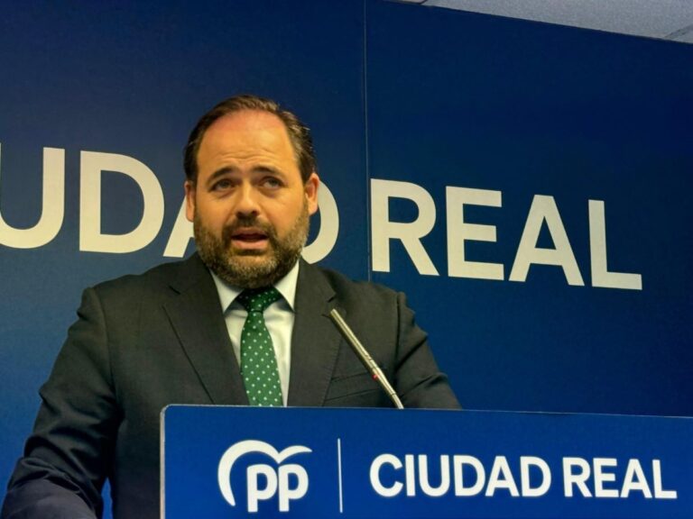 Núñez pide a Page que dé la cara ante los sanitarios y explique por qué no recupera la carrera profesional