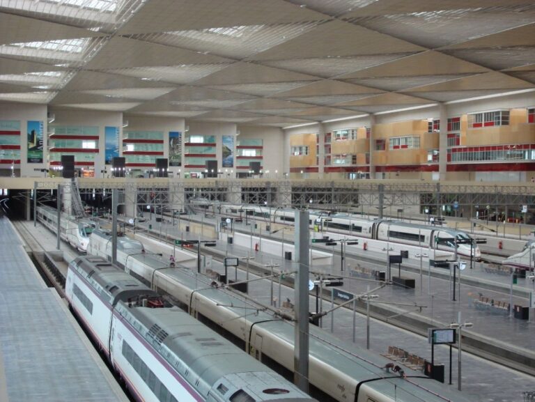 Un 70 % del servicio de trenes entre Madrid y Andalucía, con paradas en C-LM, normalizado tras el robo de cable