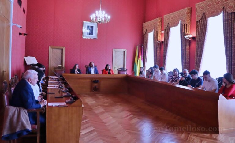 El IES García Pavón celebra el Día de Europa con un acto de reflexión y compromiso juvenil
