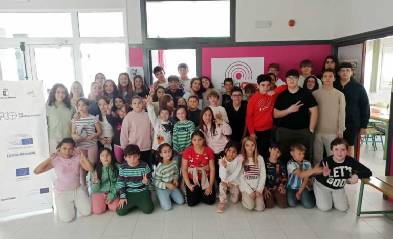 CEIP Félix Grande e IES García Pavón conmemoran el Día de Europa con pódcast colaborativos