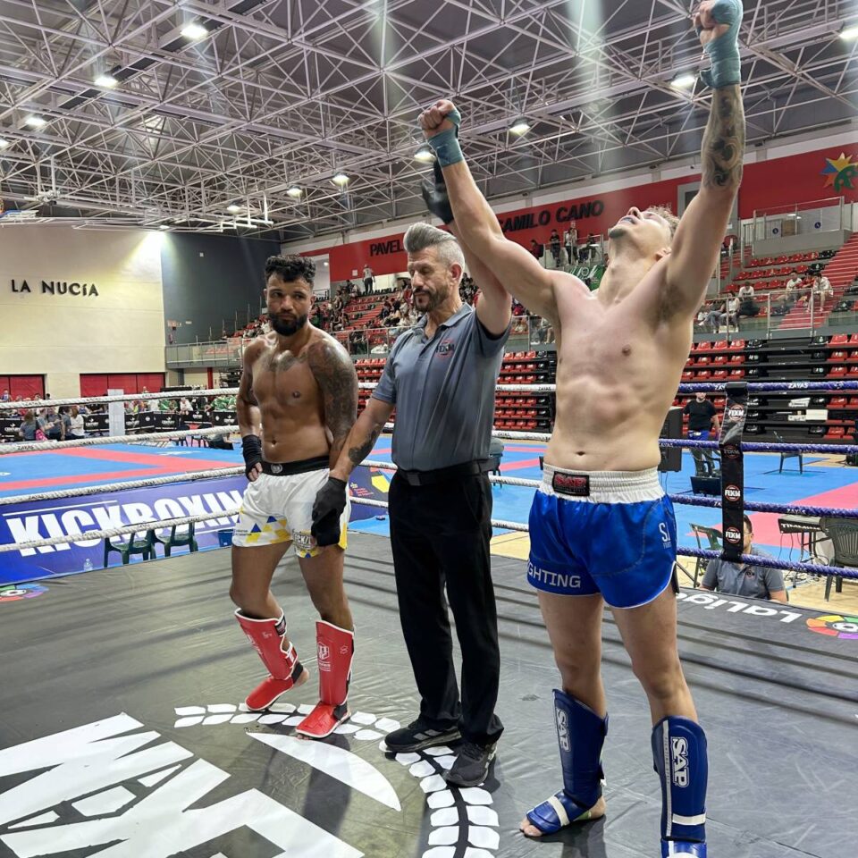 Nuevos éxitos para el club Alma Matter de Tomelloso en un campeonato de kick boxing