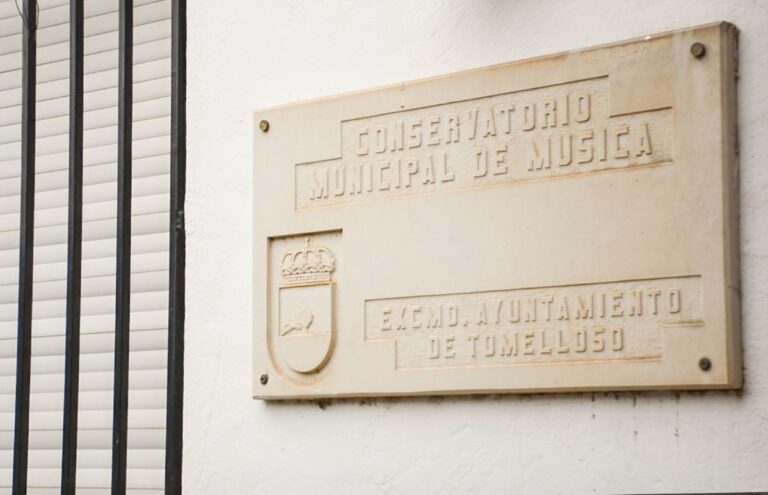 El Ayuntamiento de Tomelloso inicia el proceso para nombrar el Conservatorio Municipal en honor a Luis Osuna Migallón