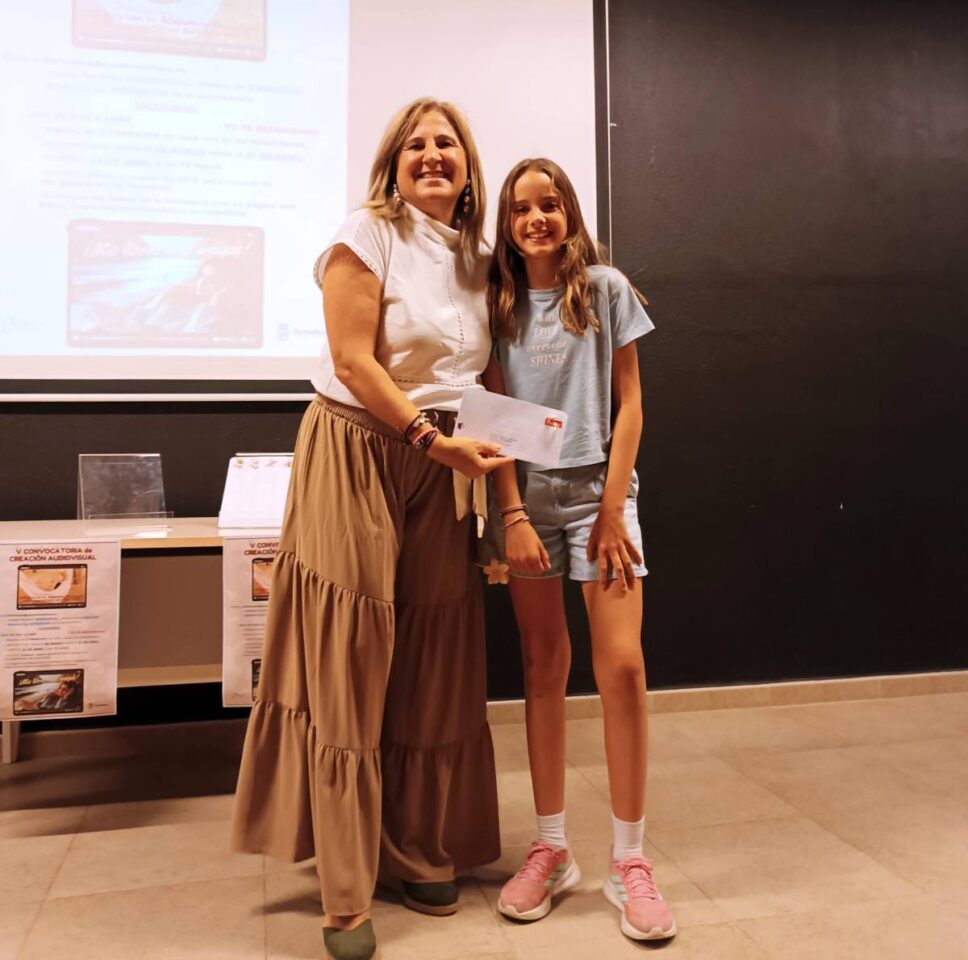 La Biblioteca de Tomelloso reparte cheques de 50 euros a los ganadores de la Convocatoria de Creación Audiovisual