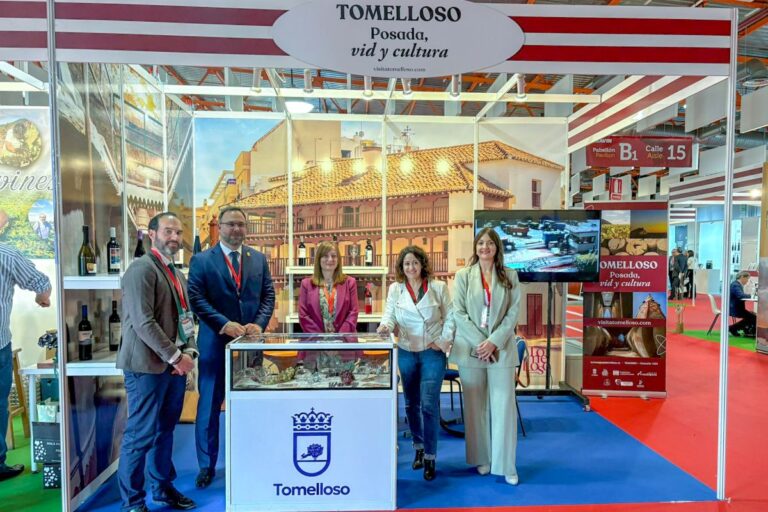 Tomelloso estrena su propio stand en Fenavin 2025