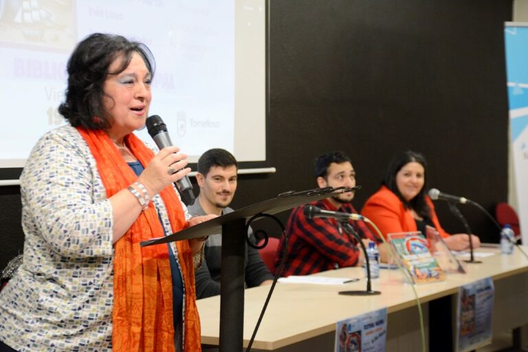 Broche final al Mes del Libro en Tomelloso con la presentación de la obra de Pilar Valentín