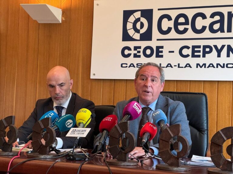 Cecam carga contra la reducción de la jornada y recuerda que el impacto es mayor en las pyme