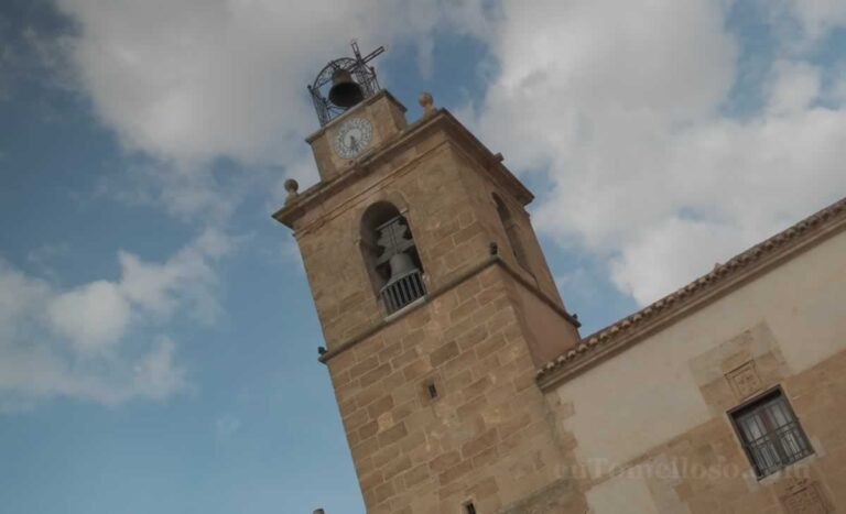 Las campanas de Tomelloso repican tras la fumata blanca que anuncia un nuevo Papa