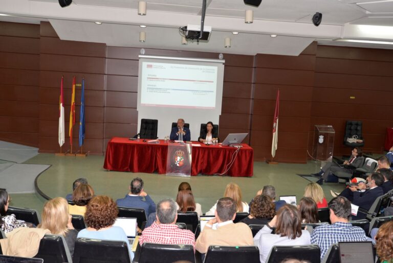 El Claustro de la UCLM acuerda iniciar el procedimiento de elaboración de nuevos Estatutos