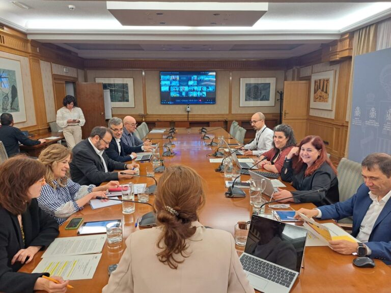 Sanidad y las CCAA crearán un plan para fortalecer la resiliencia del SNS ante cortes de suministros esenciales