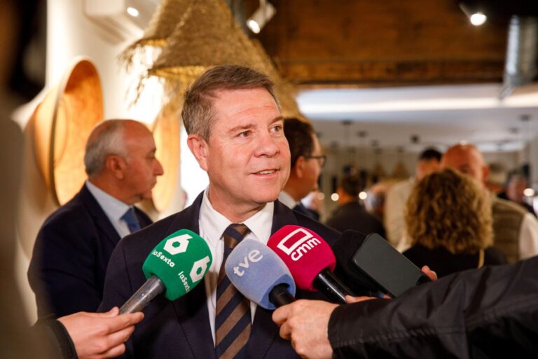 Page pide ir a la causa del apagón antes de derivar responsabilidades y destaca que Corredor es muy «competente»