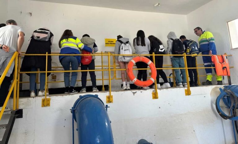 Del pantano al vaso: escolares de Tomelloso descubren cómo llega el agua potable a sus casas