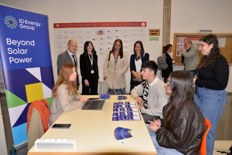 Estudiantes de la Facultad de Ciencias y Tecnologías Químicas de la UCLM buscan una primera oportunidad laboral