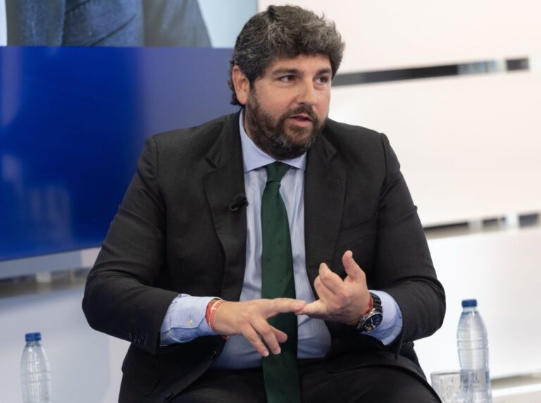 López Miras asegura que el trasvase es «insustituible» y que «no hay nada que pueda compensar su recorte»