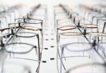 Las ayudas de hasta 100 euros para gafas y lentillas para menores de 16 años comenzarán a darse hoy