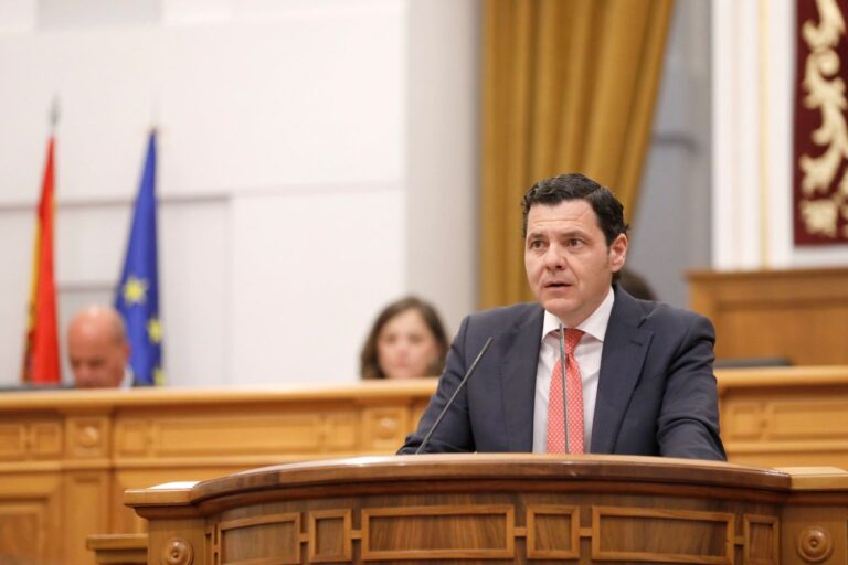 PP y PSOE rechazan la enmienda a la totalidad de Vox a la Ley de Agilización Administrativa