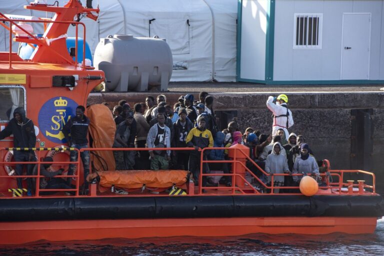 Las CCAA tienen hasta hoy para presentar al Gobierno la cifra de menores migrantes que atienden