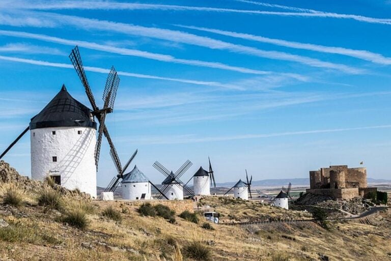Banderas históricas de Castilla-La Mancha y su evolución