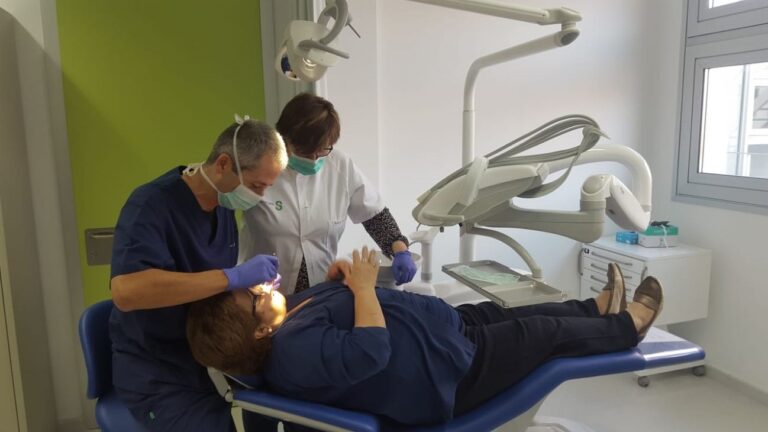 Nuevos sillones para las unidades de Salud Bucodental en Tomelloso