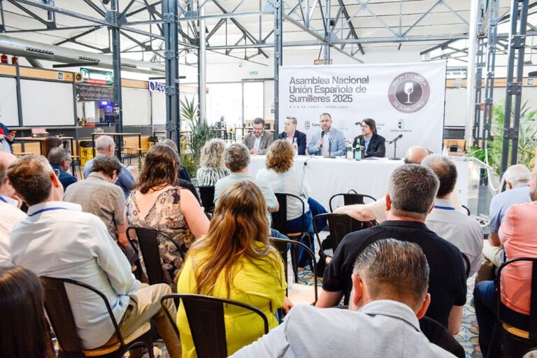 Sumilleres de toda España se reúnen en una Asamblea Nacional en Tomelloso