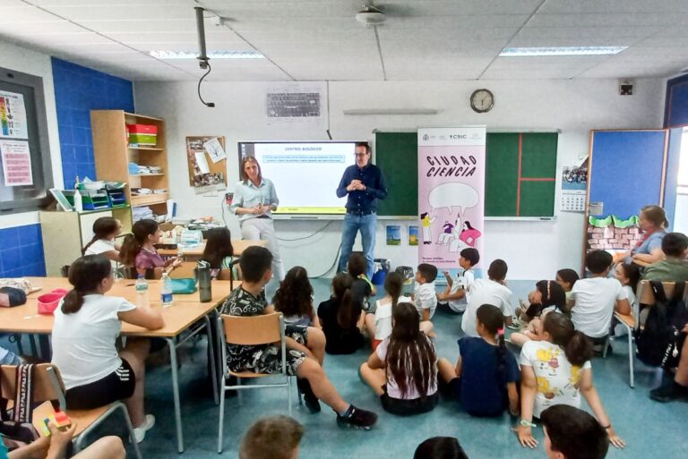 Una charla sobre cultivos agrícolas y sus plagas para los alumnos del CEIP José María del Moral de Tomelloso