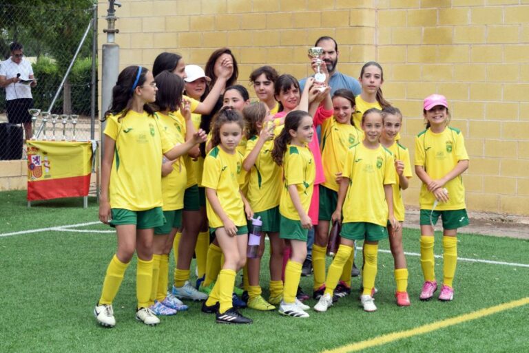 Éxito de participación en el II Torneo Ciudad de Tomelloso Alevín Femenino