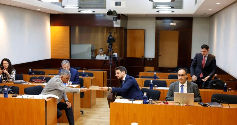 PSOE y PP pactan 10 enmiendas para «mejorar» la Ley de Simplificación, Agilización y Digitalización Administrativa