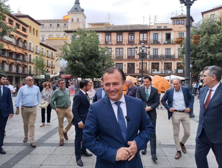 Vox redobla su batalla contra el nuevo Estatuto de C-LM y llevará mociones para rechazarla en todas las instituciones