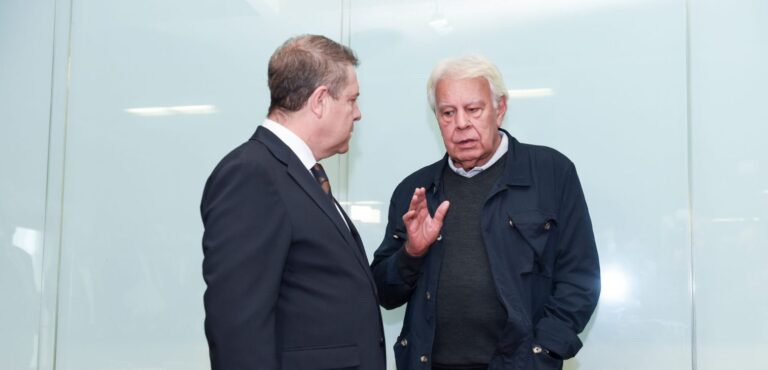 Felipe González y Aníbal Cavaco Silva se reunirán con Page por el 40 aniversario de adhesión de España y Portugal a la UE