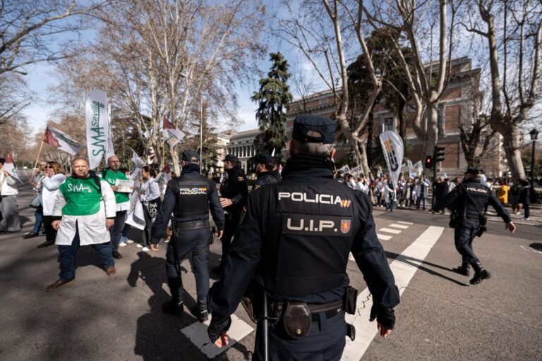 Los médicos convocan una huelga nacional el 10 de octubre: «No vamos a parar hasta tener un Estatuto Marco propio»