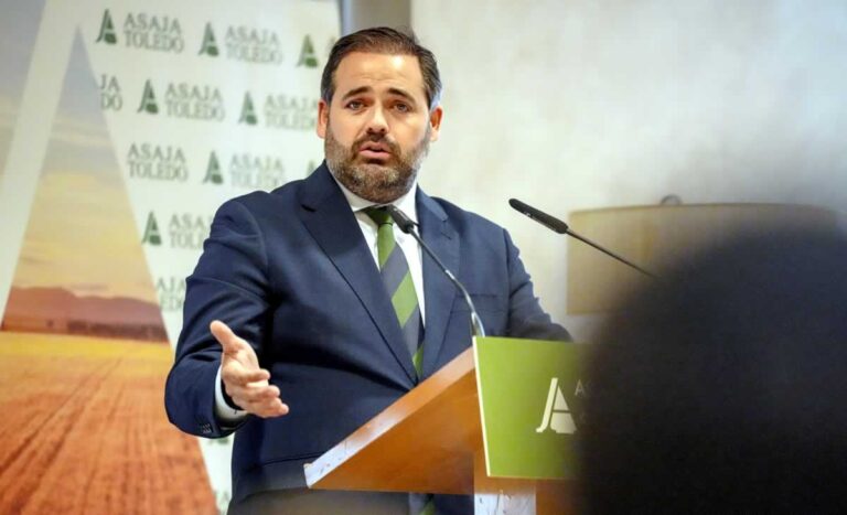 Núñez propone un Plan Agroindustrial para hacer de Castilla-La Mancha un referente en maquinaria agrícola