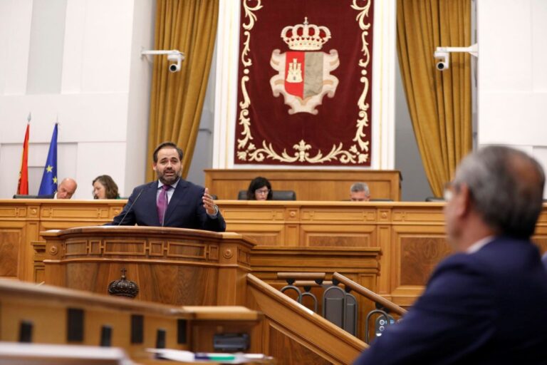 La Junta rechaza la rebaja fiscal del PP, «pensada para los que más capacidad económica tienen»