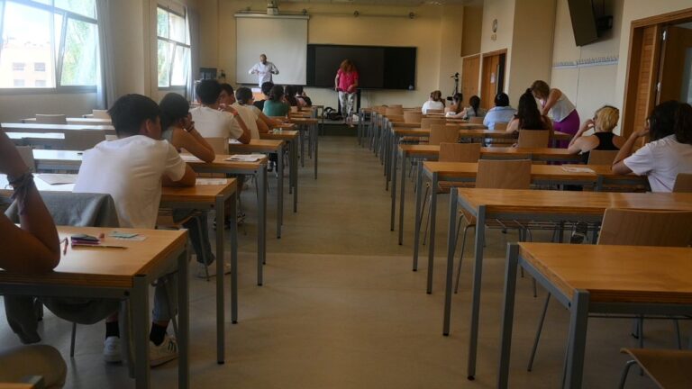 El rector de la UCLM destaca la «normalidad» en el desarrollo de la PAU