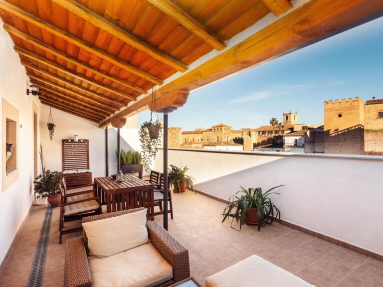 Booking elimina 4.000 anuncios de pisos turísticos, algunos en C-LM, tras el requerimiento de Consumo