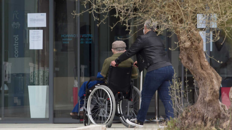 La lista de espera en dependencia sube un 63,4 % en Castilla-La Mancha
