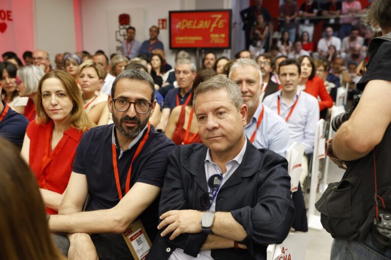 El PSOE de Castilla-La Mancha lamenta la “desconsideración” de Ferraz hacia Page y defiende su derecho a discrepar