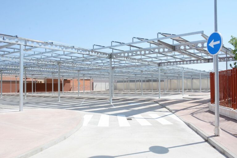 El nuevo parking de la avenida Juan Carlos I abre sus puertas en Tomelloso