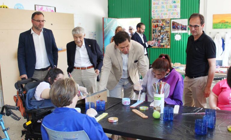 Valverde destaca la labor de AFAS y reafirma el compromiso de la Diputación con la inclusión social