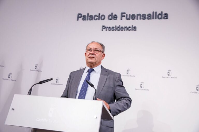 La Junta tilda de «trampatojo ambiguo e injusto» el «cupo catalán» y urge a convocar el CPFF
