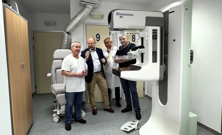 El Hospital de Tomelloso estrena mamógrafo digital con tomosíntesis para mejorar la detección del cáncer de mama
