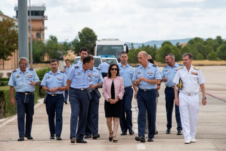 Margarita Robles visita Albacete y defiende que el compromiso con la OTAN debe ser con misiones