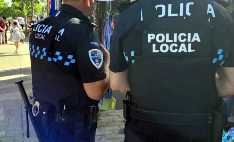 Un Policía Local de Puertollano salva la vida de un niño accidentado en un parque infantil