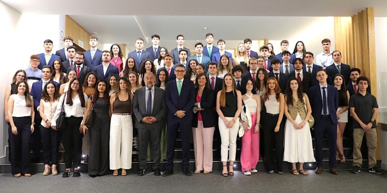 Eurocaja Rural refuerza su compromiso con el talento universitario y da la bienvenida a más de un centenar de estudiantes en prácticas