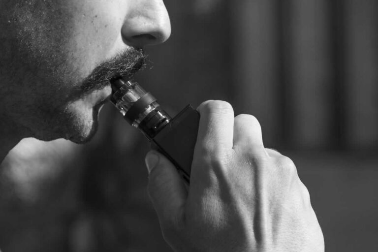¿Cómo dejar de fumar con el vaper?