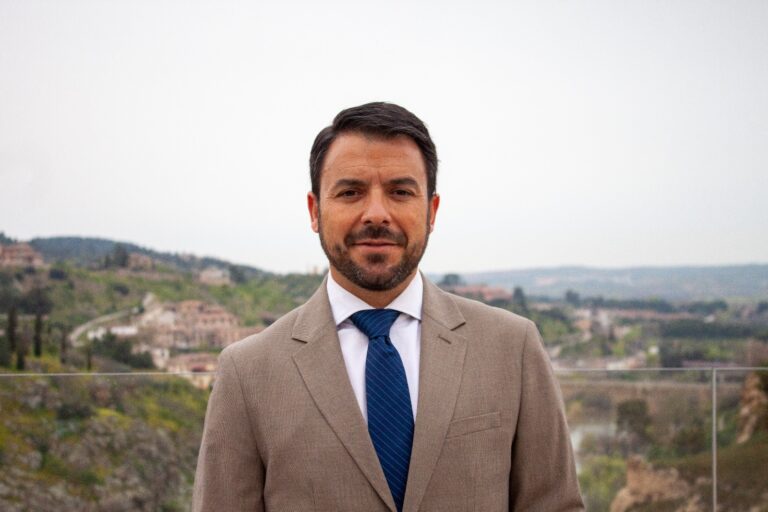 Vox acusa al Gobierno de C-LM de «abandonar los montes» y maltratar a los bomberos