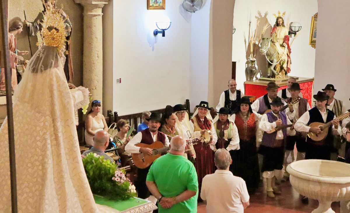 Tomelloso desafía al calor en el 44º Festival de Folklore con grupos de Castilla-La Mancha y Canarias