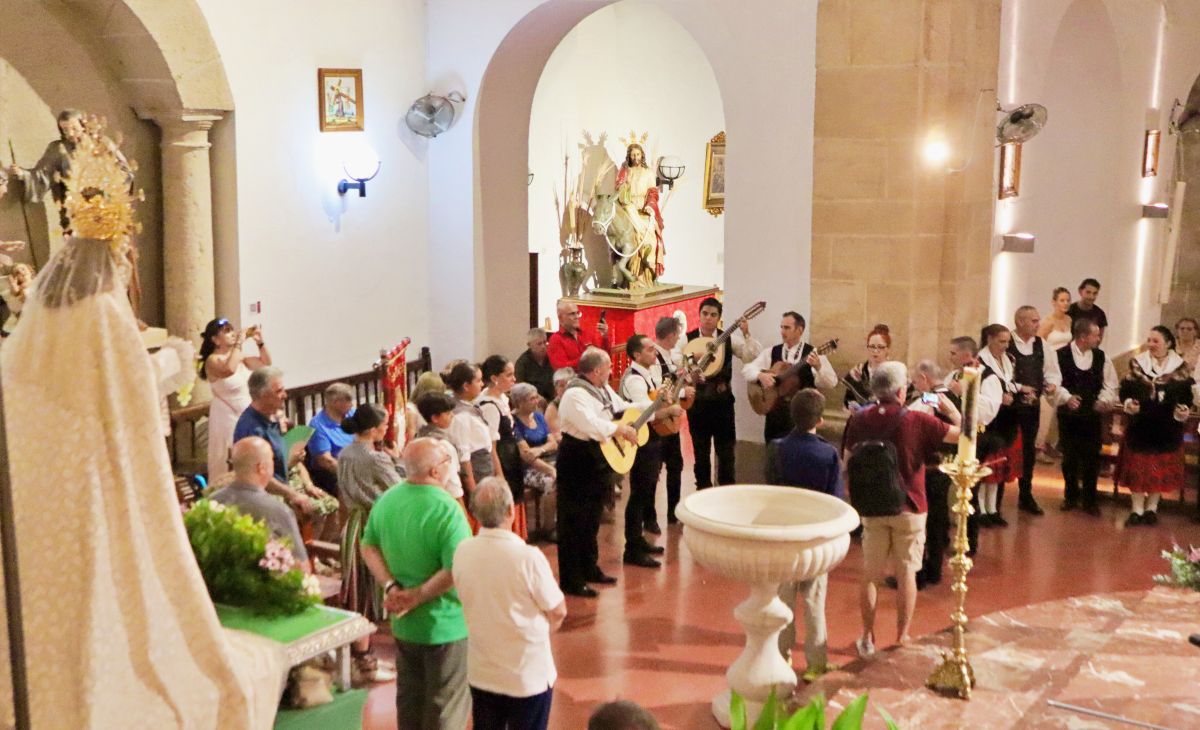 Tomelloso desafía al calor en el 44º Festival de Folklore con grupos de Castilla-La Mancha y Canarias