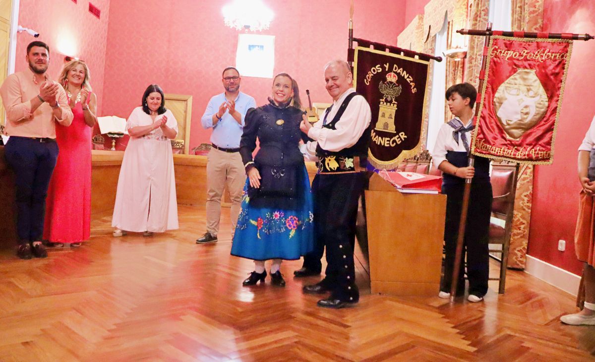 Tomelloso desafía al calor en el 44º Festival de Folklore con grupos de Castilla-La Mancha y Canarias